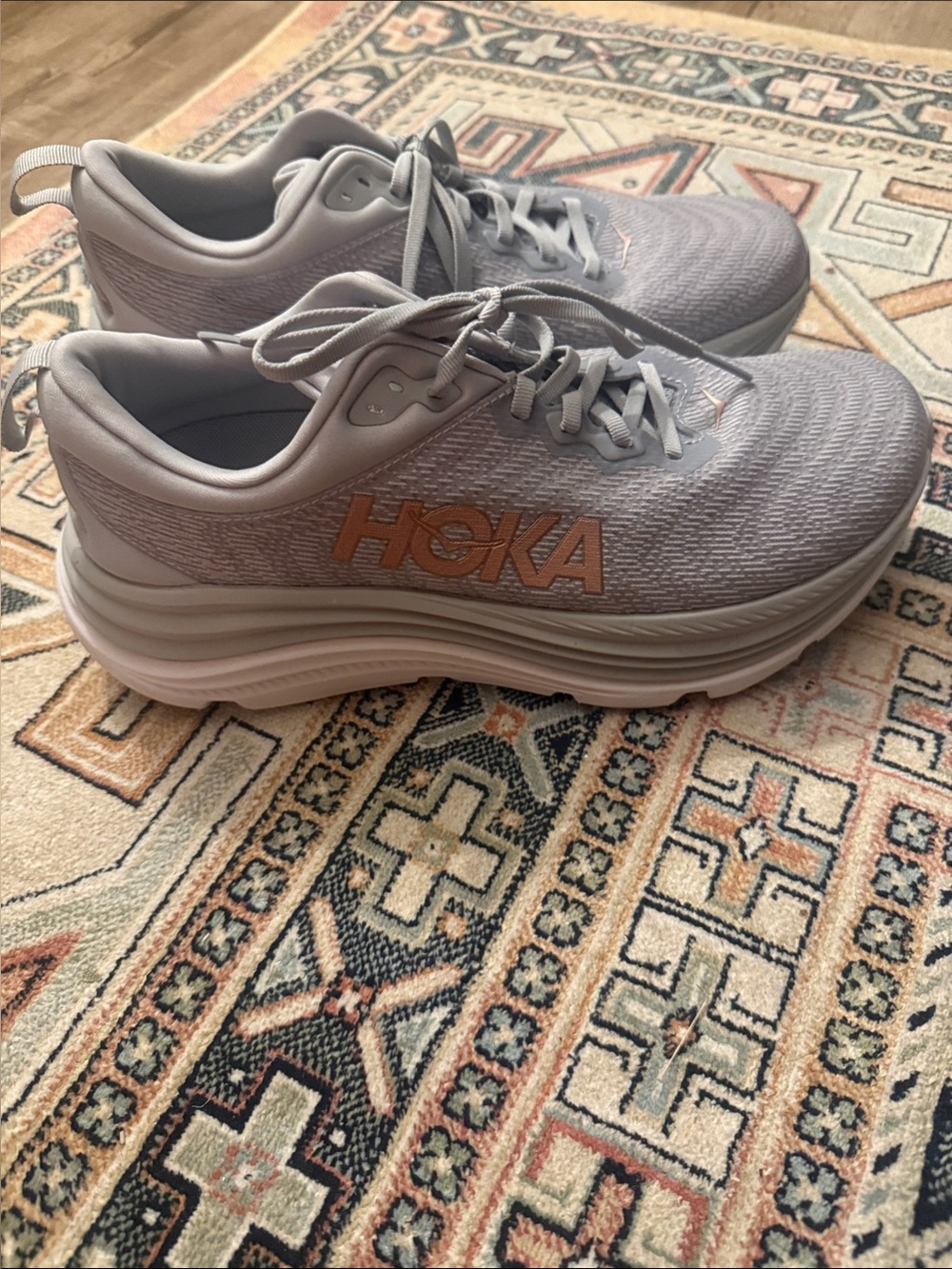 Hoka Women's sz 10B Gray/Rose Gold Graviota 5